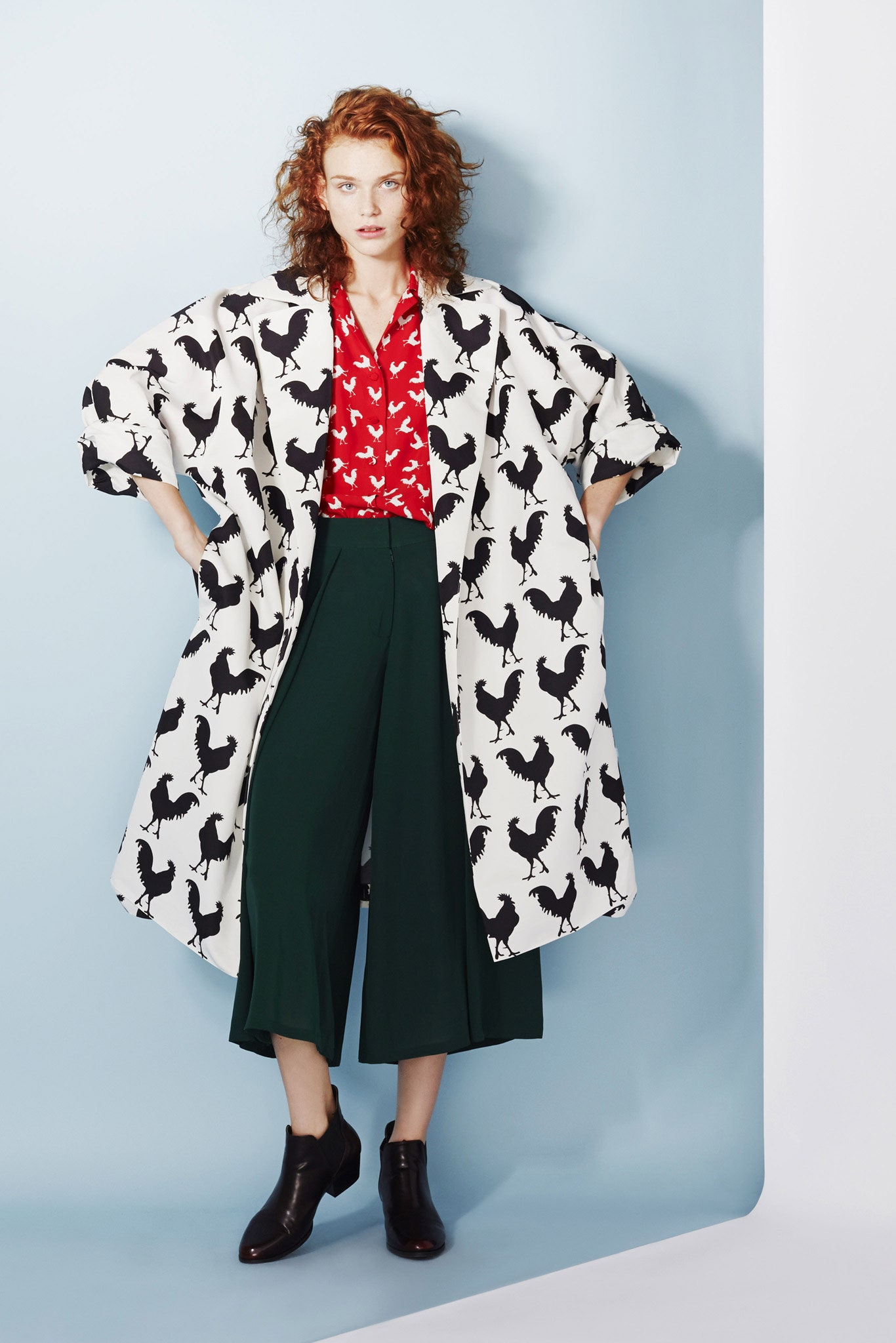 white long-sleeve relaxed printed coat