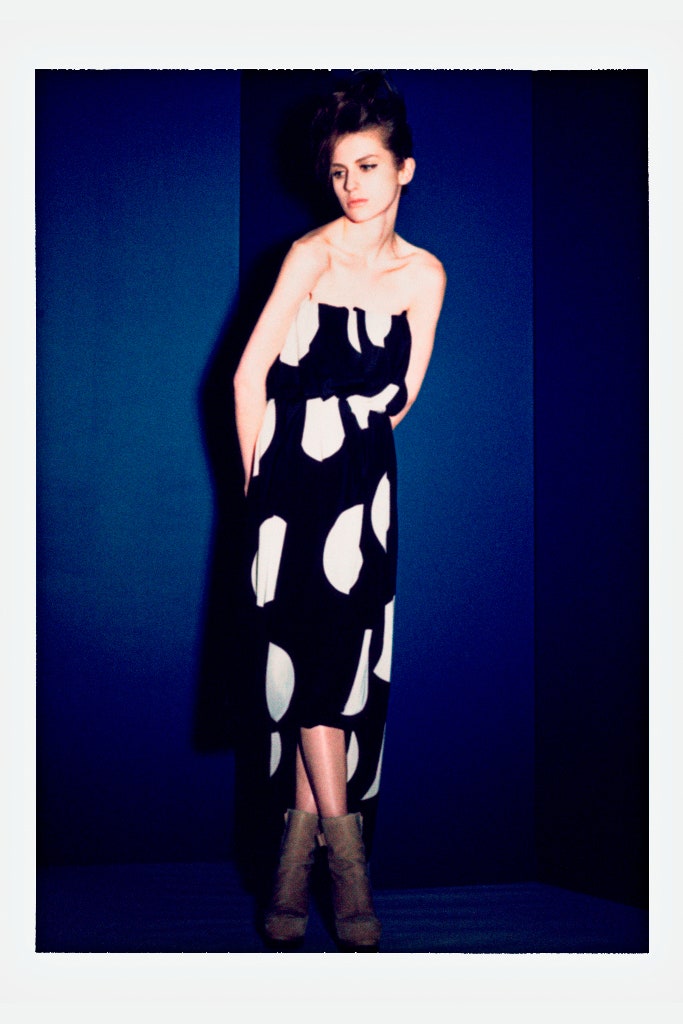 black cotton sleeveless strapless relaxed printed a-line dress