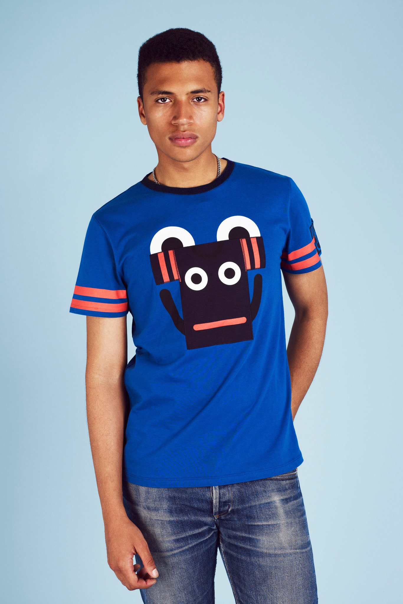 blue printed t-shirt and jeans