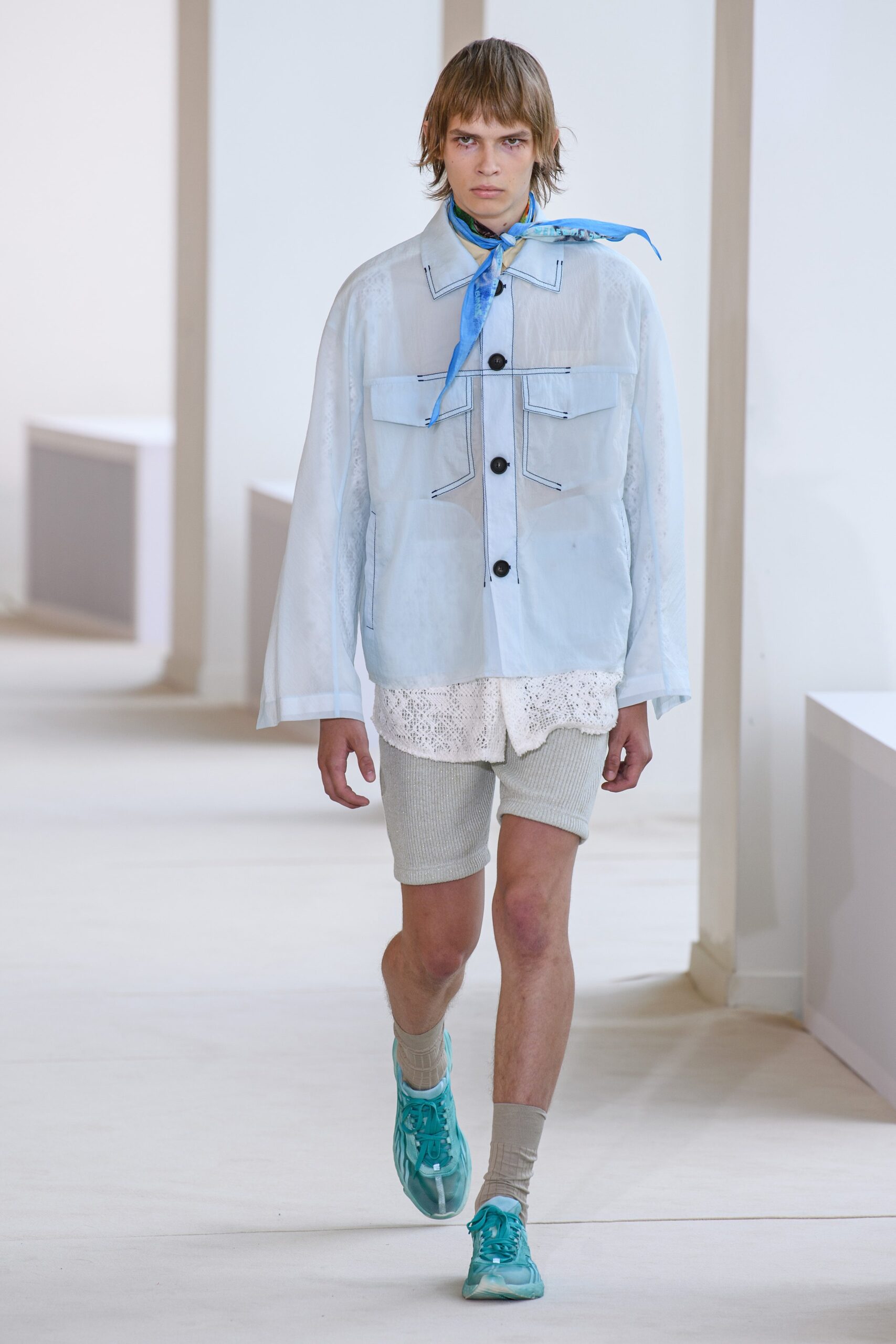 gray cotton fitted straight-leg short shorts