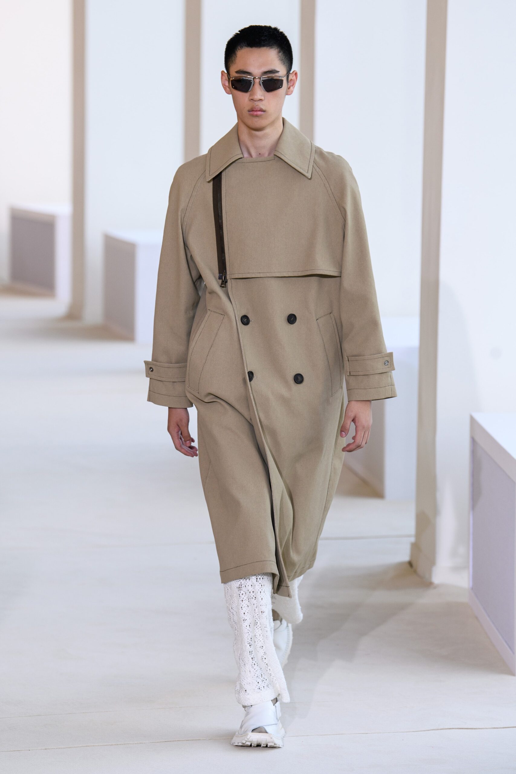 beige cotton long-sleeve collared relaxed buttoned coat