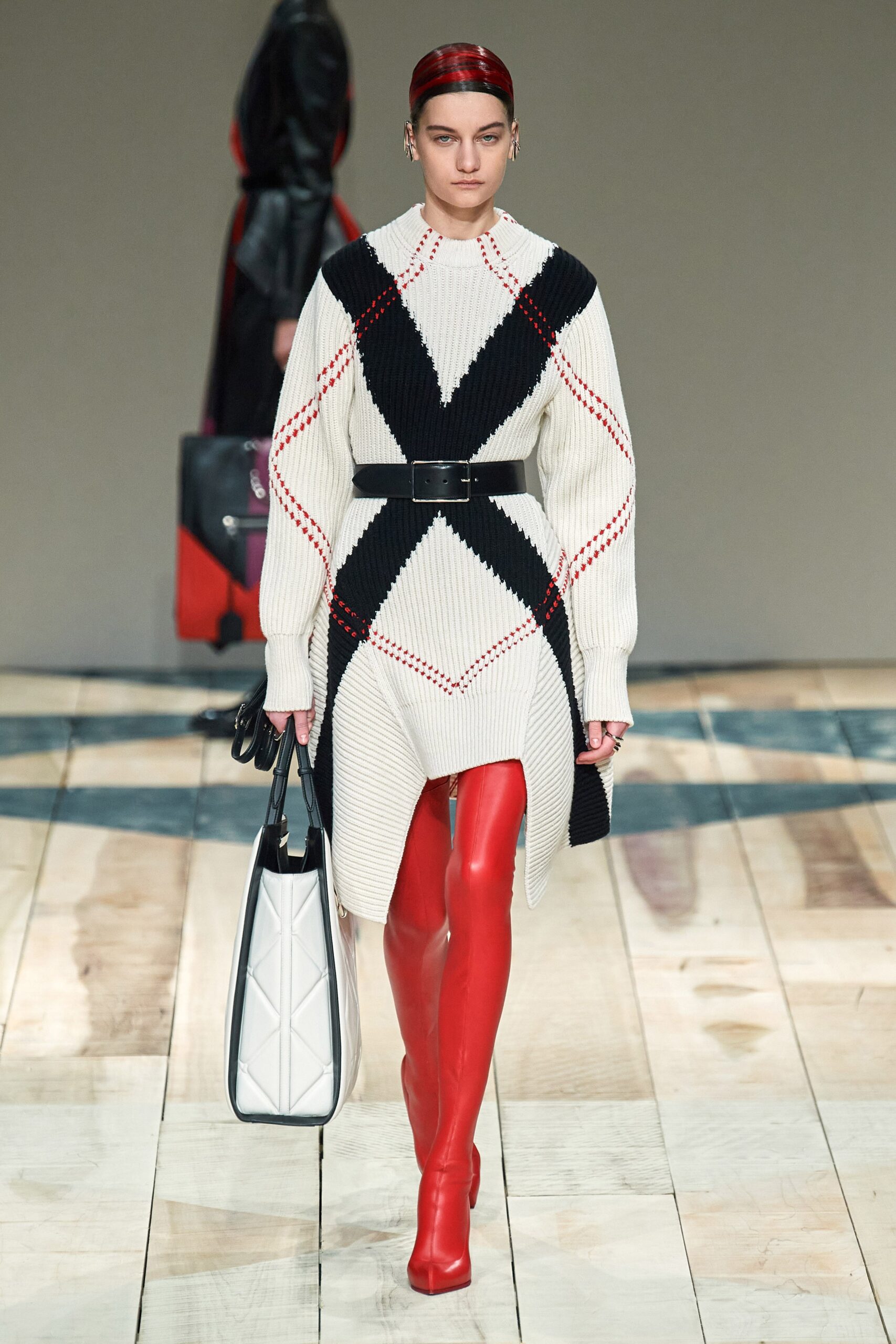 white structured bag