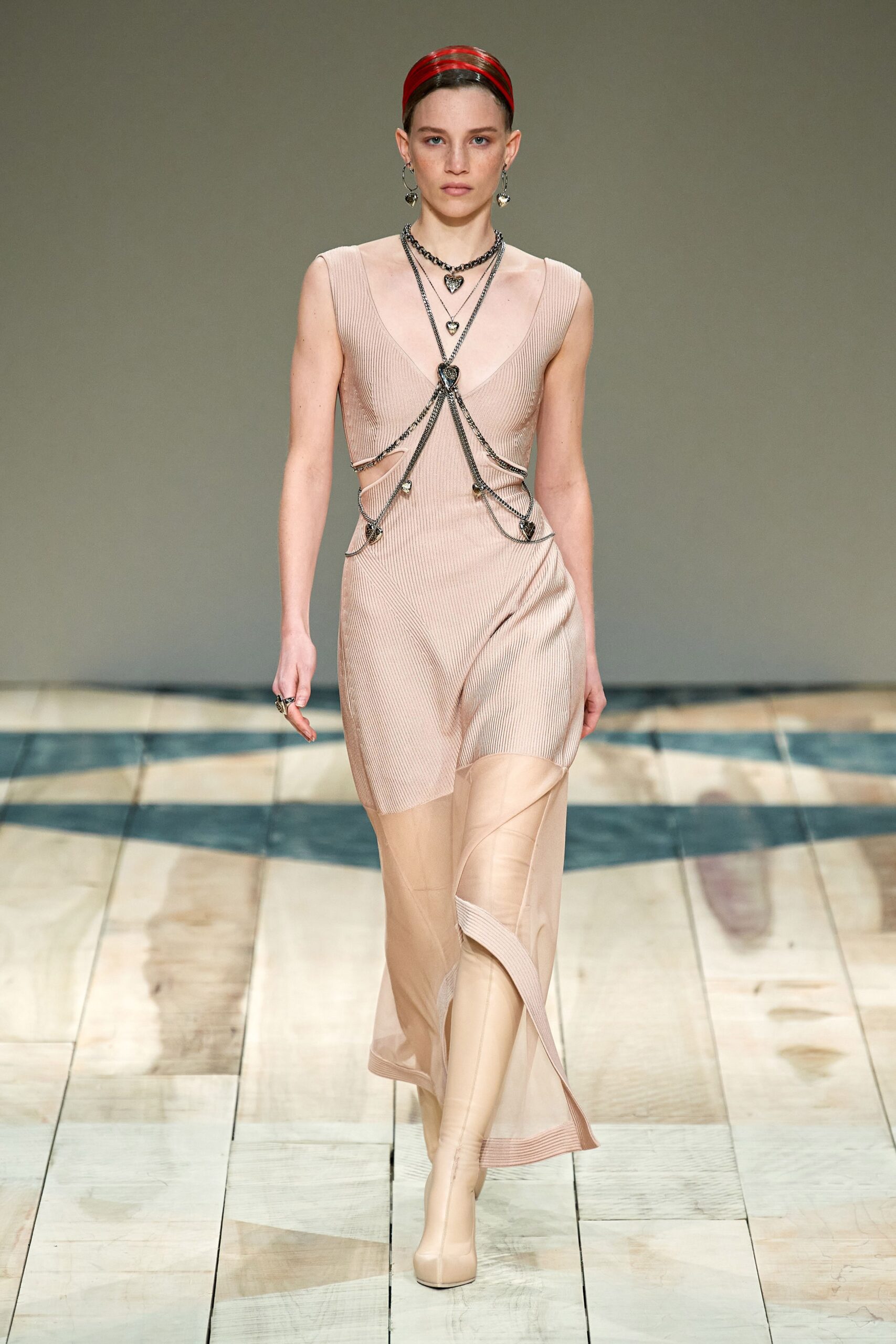beige fitted sleeveless dress