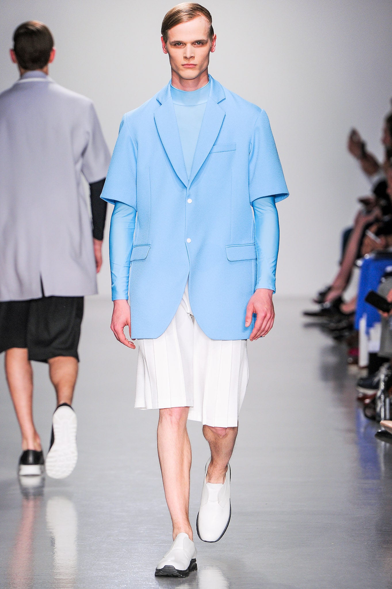 blue cotton short-sleeve collared structured buttoned blazer