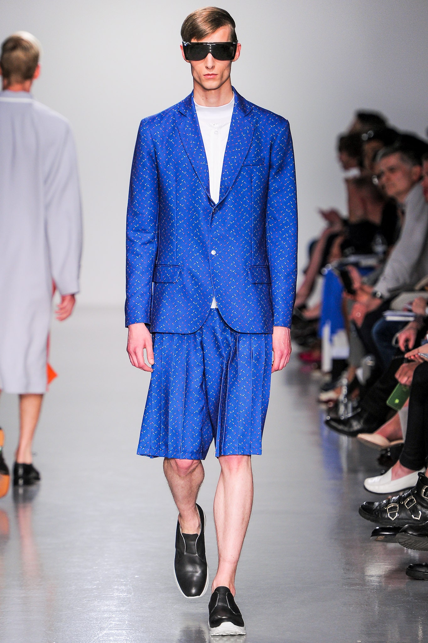 blue cotton short-sleeve collared tailored printed suit