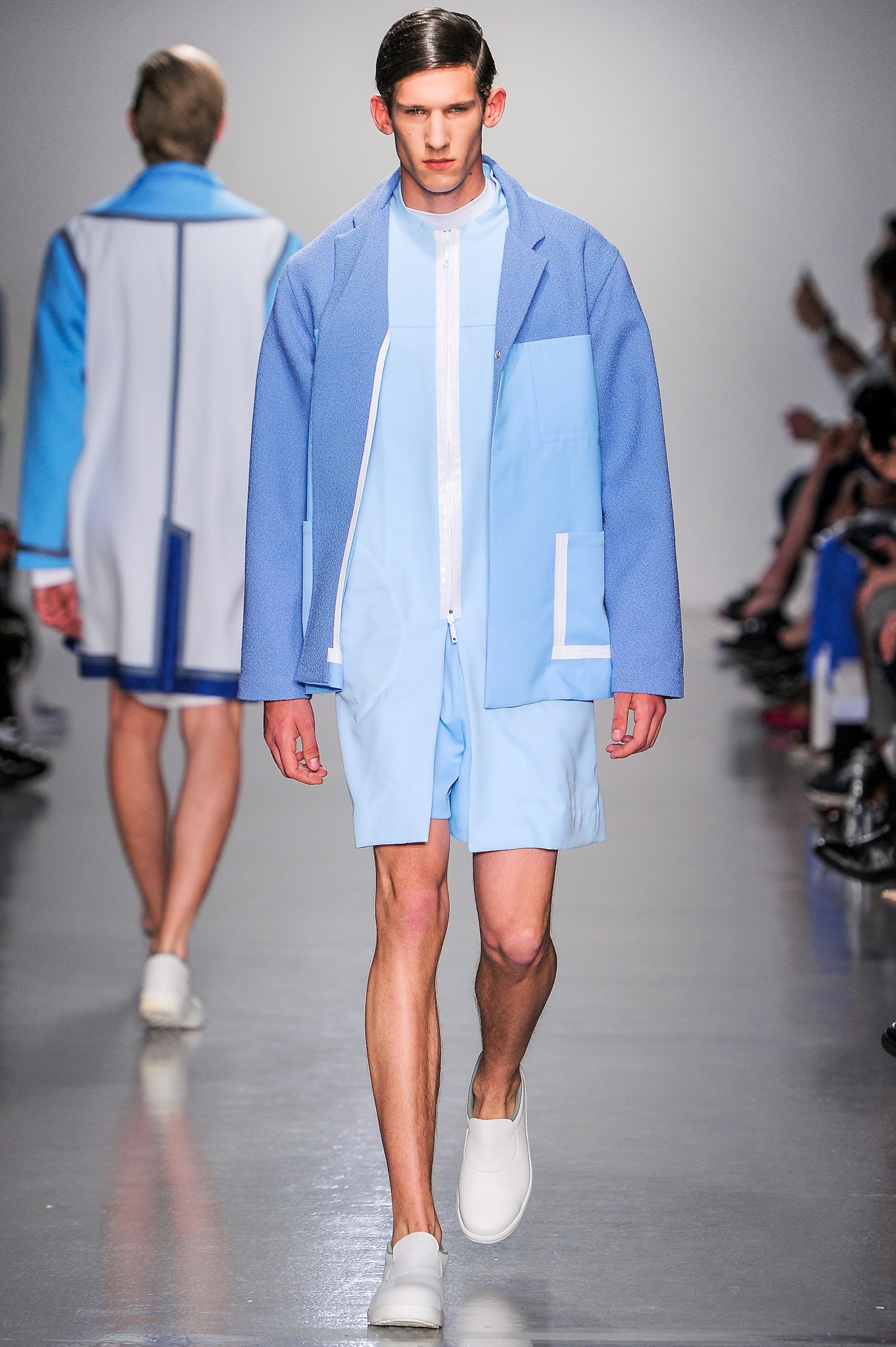 blue cotton long-sleeve collared relaxed zippered pockets jacket