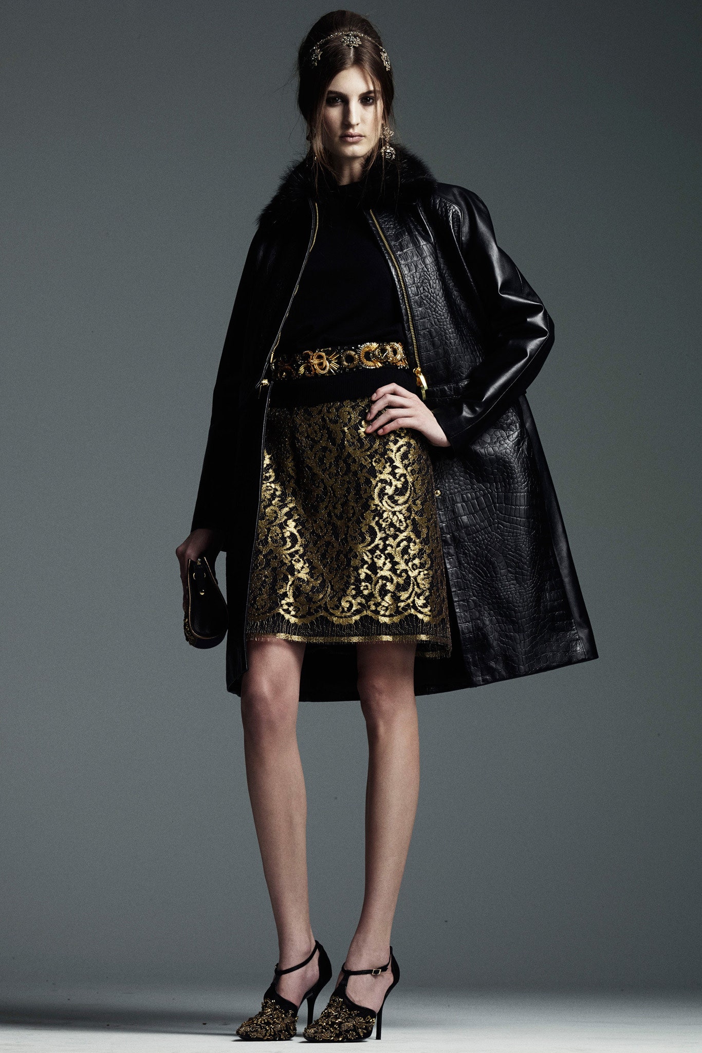black leather long-sleeve collared fitted zippered coat