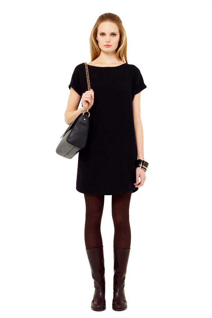 black short-sleeve dress with brown boots