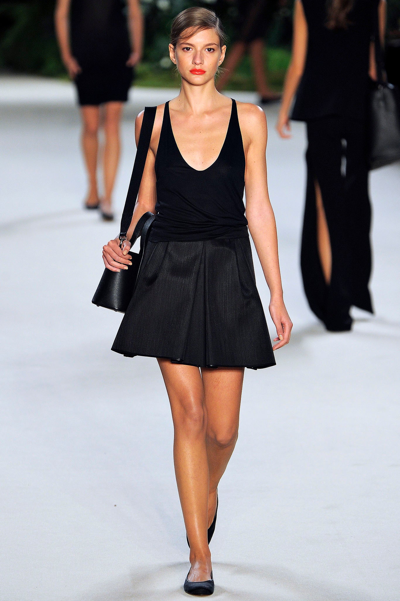 black silk fitted pleated short skirt