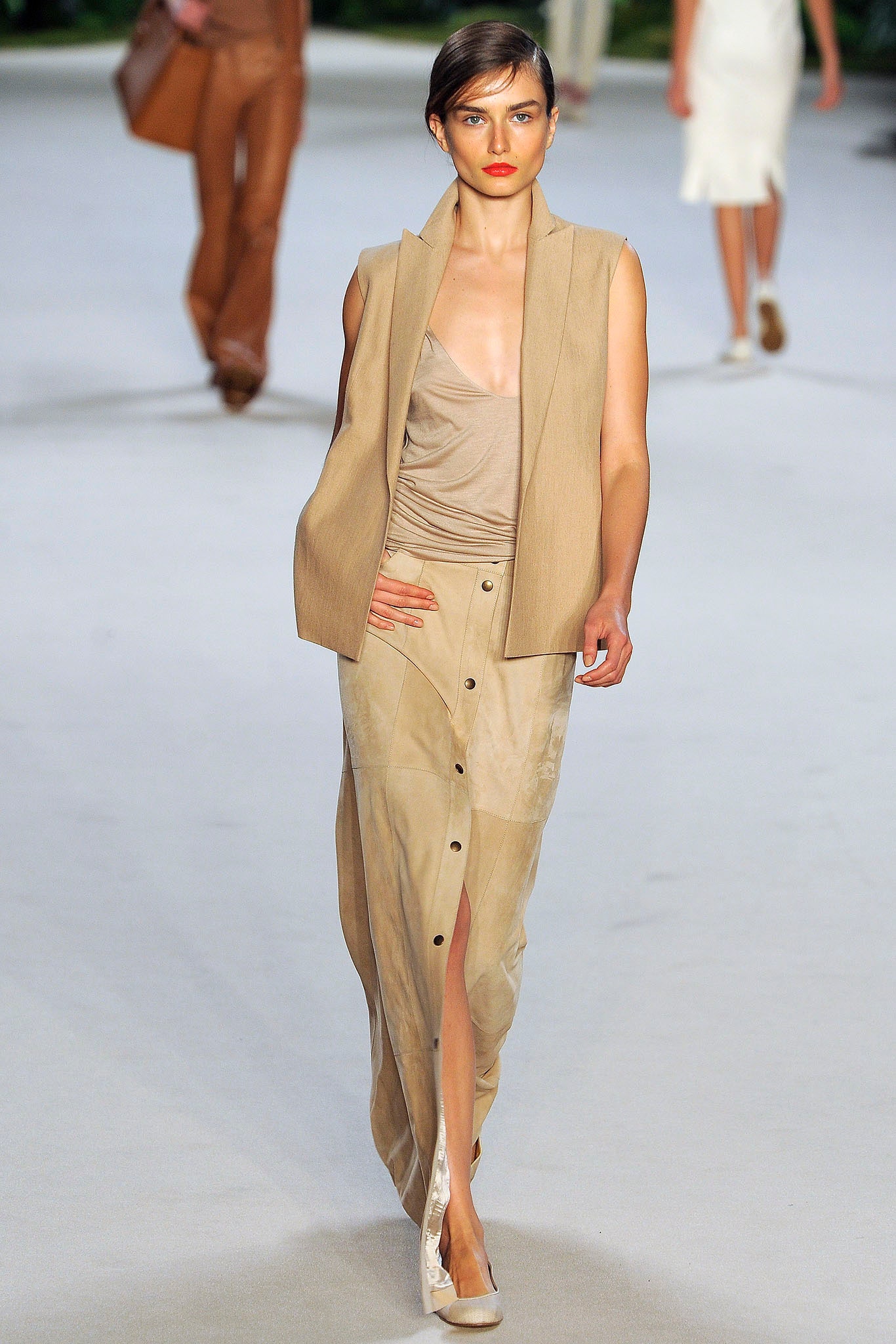 beige suede slit fitted high-waisted buttoned midi skirt
