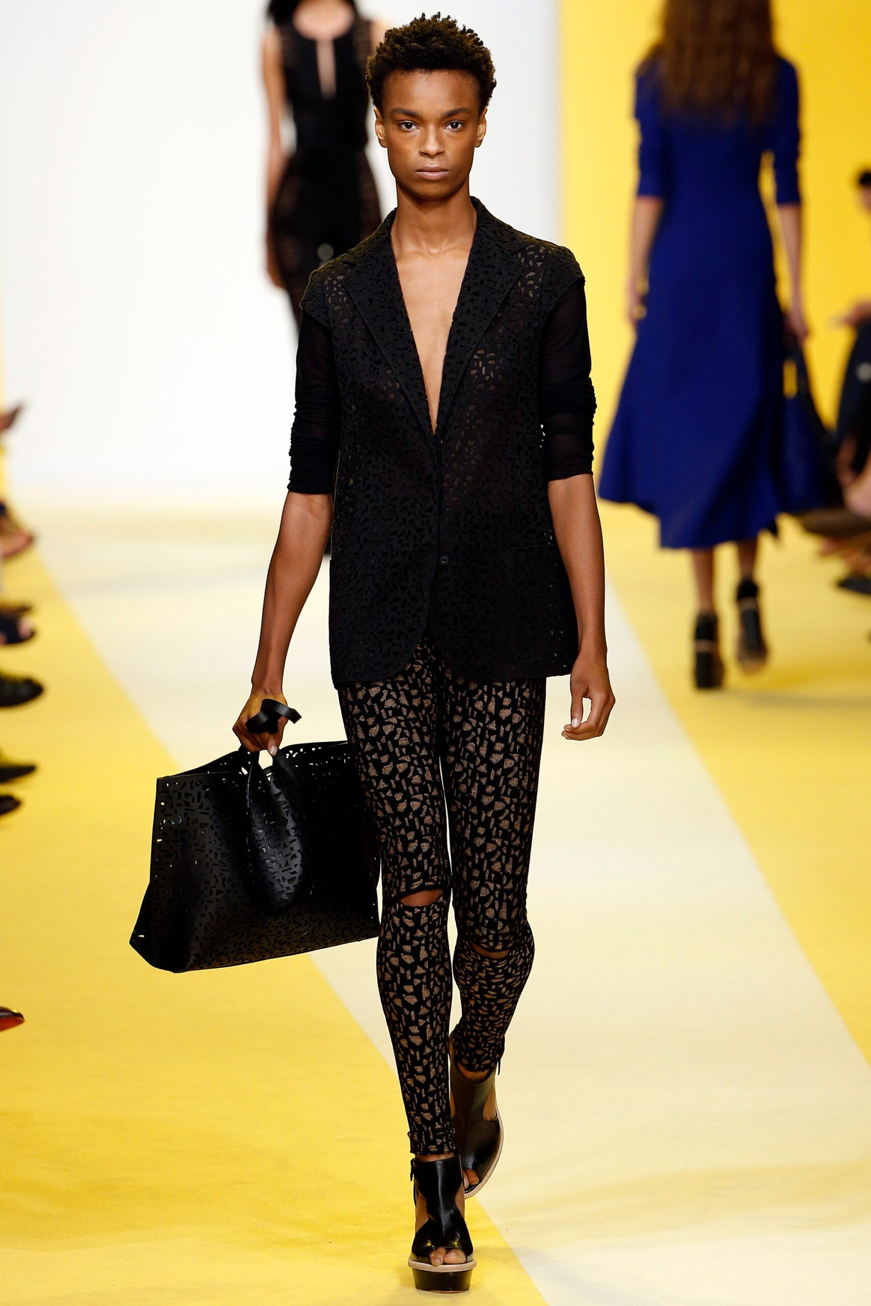 black fitted blazer with slim pants