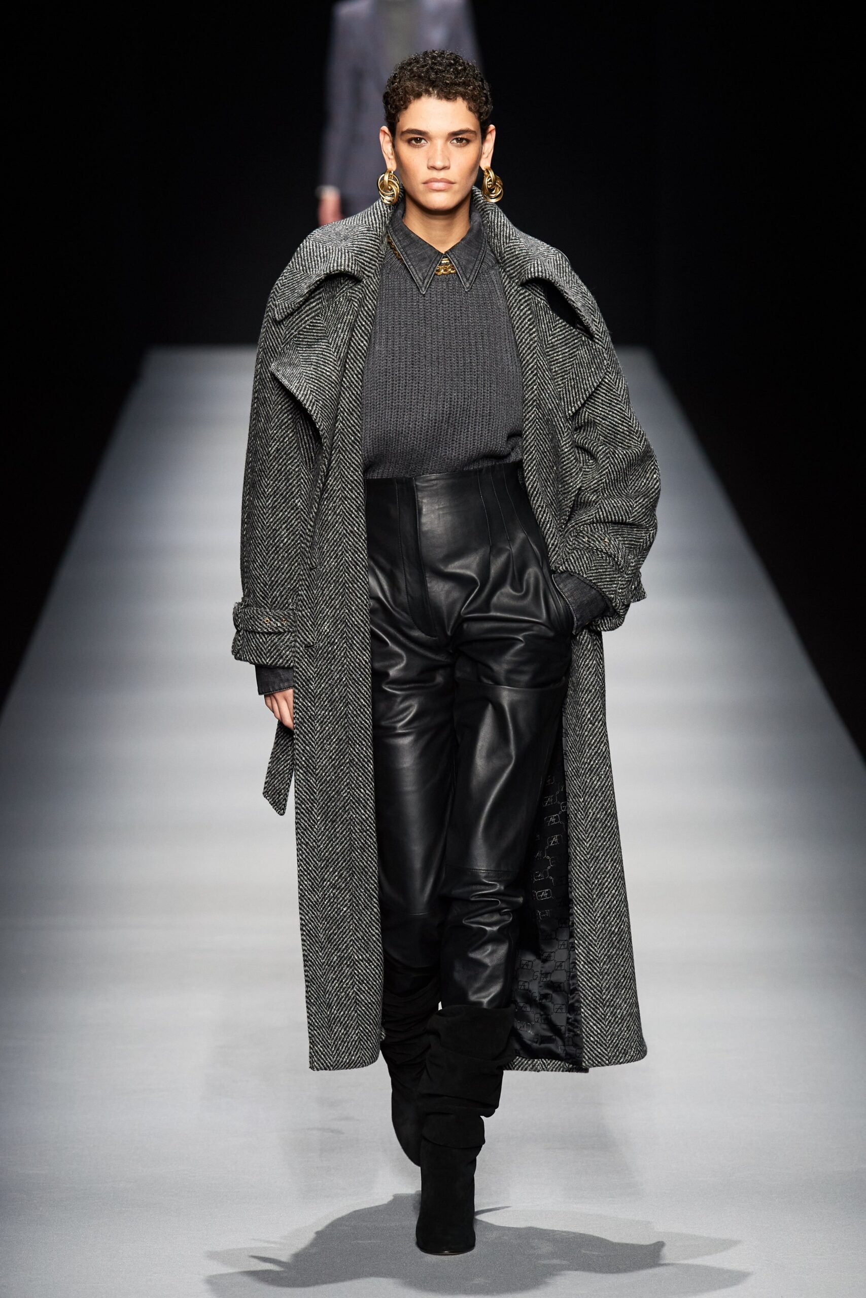 gray wool long-sleeve collared relaxed layered coat