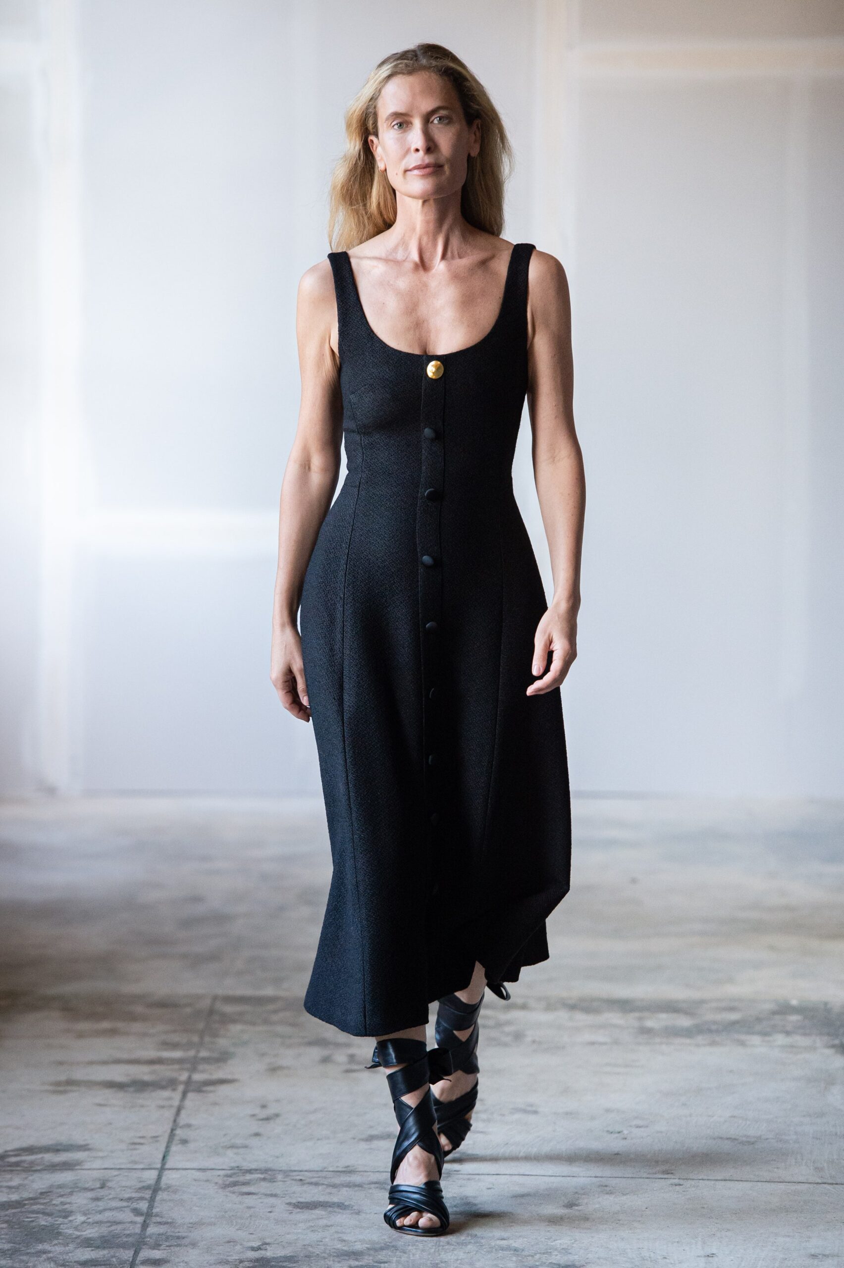 black wool sleeveless midi dress