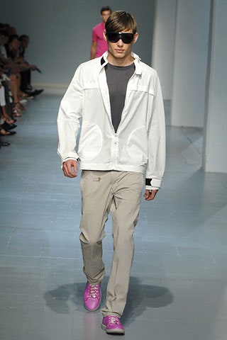white cotton long-sleeve collared relaxed zippered jacket