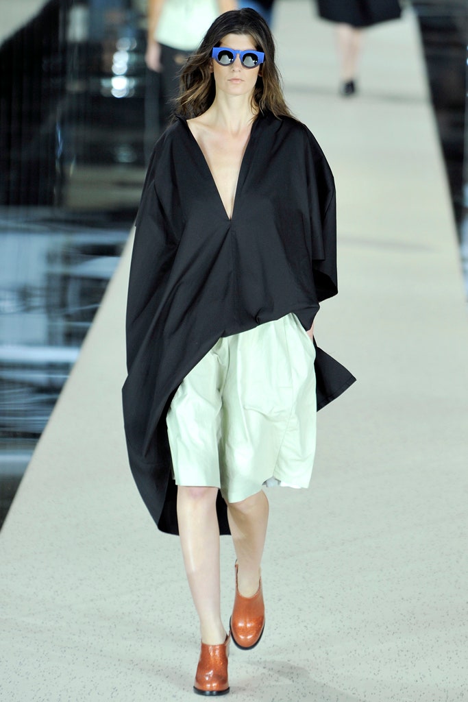 black relaxed v-neck dress