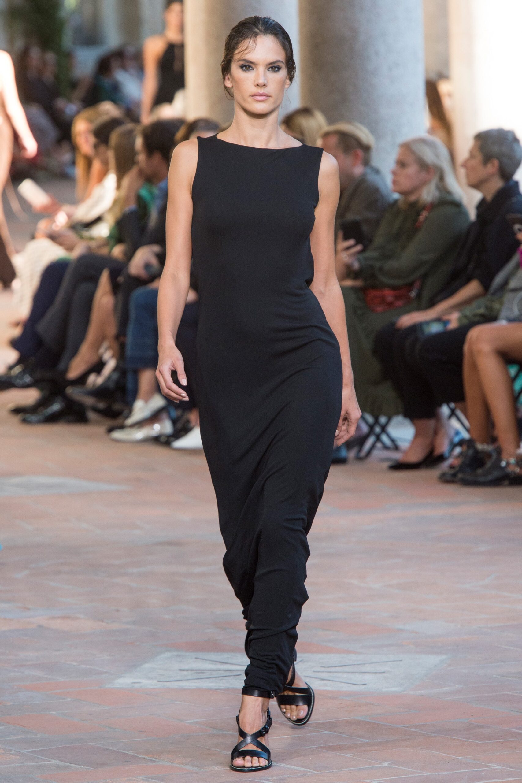 black fitted sleeveless dress