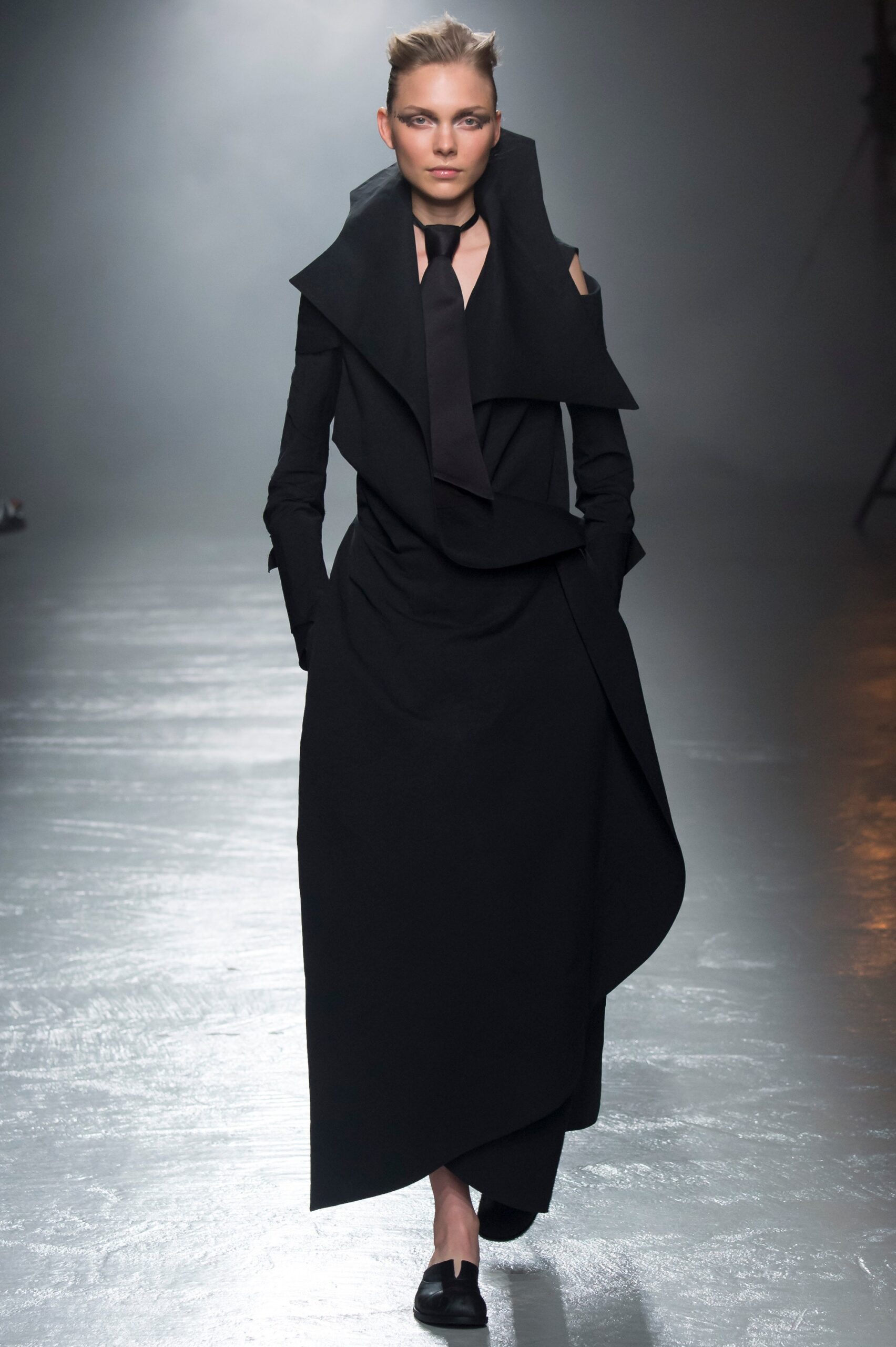 black fitted long-sleeve dress