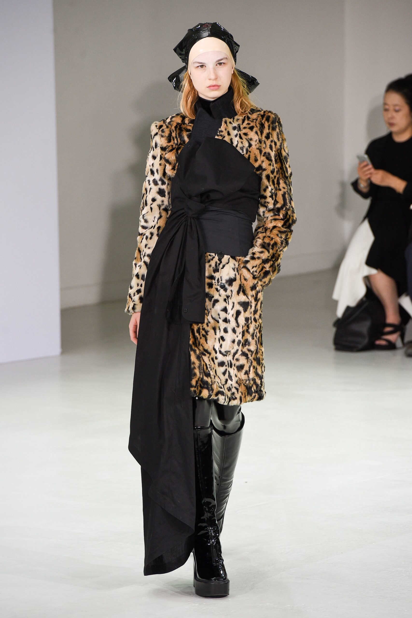 brown fur long-sleeve collared fitted animal-print belted coat