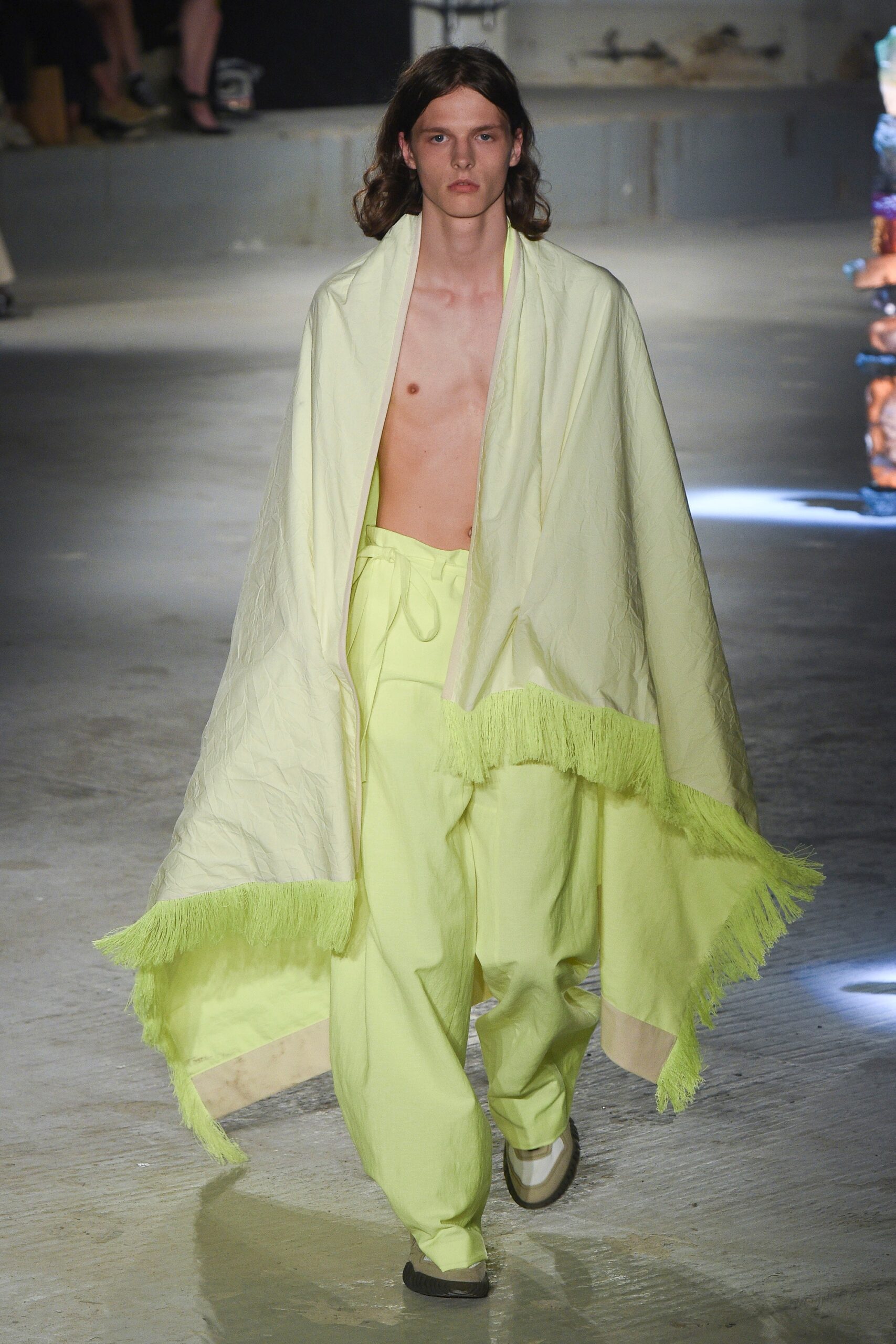 yellow cotton sleeveless relaxed fringed cape