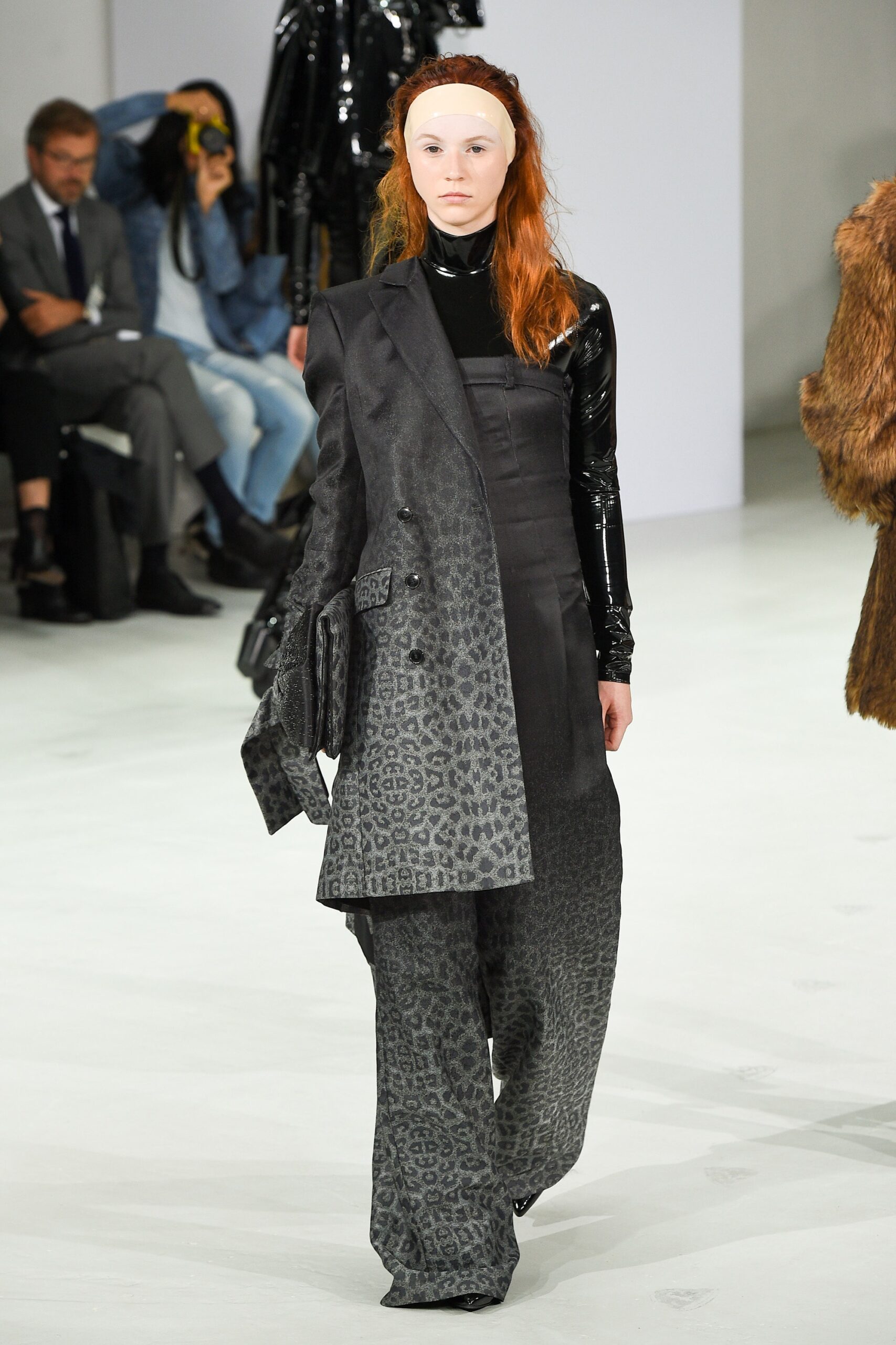 black gray printed coat and pants
