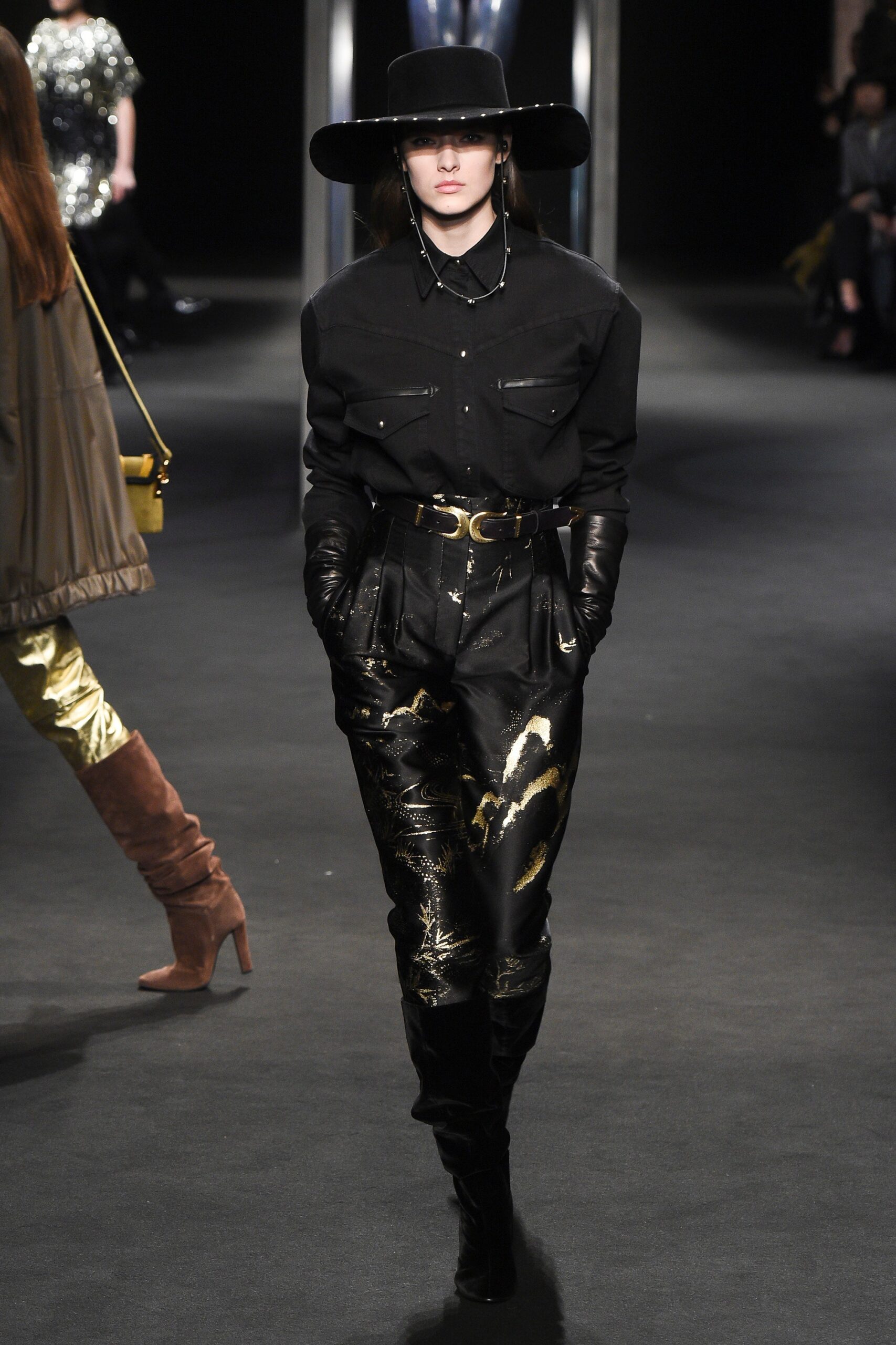 black leather fitted zippered shiny pants