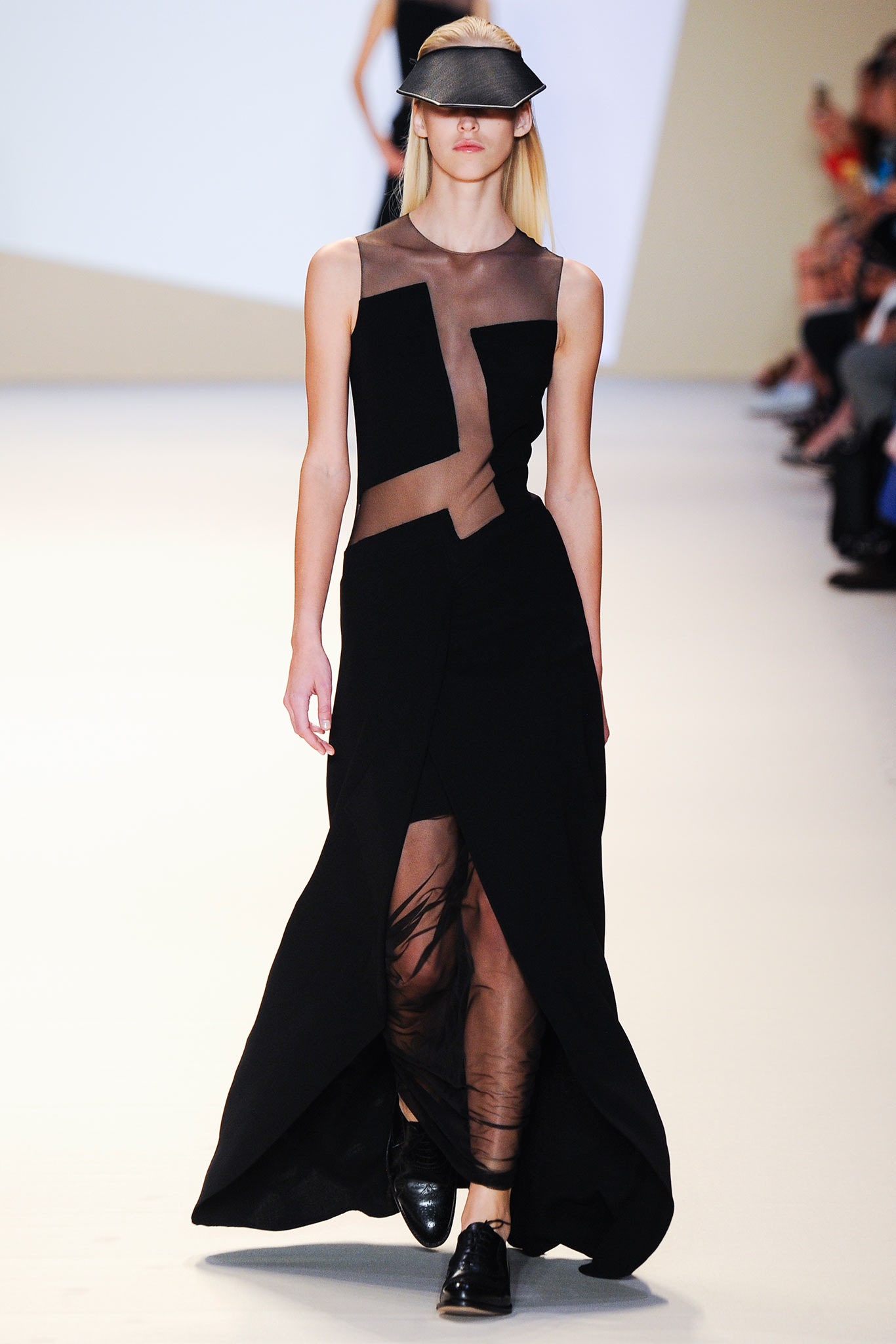 black fitted sleeveless dress