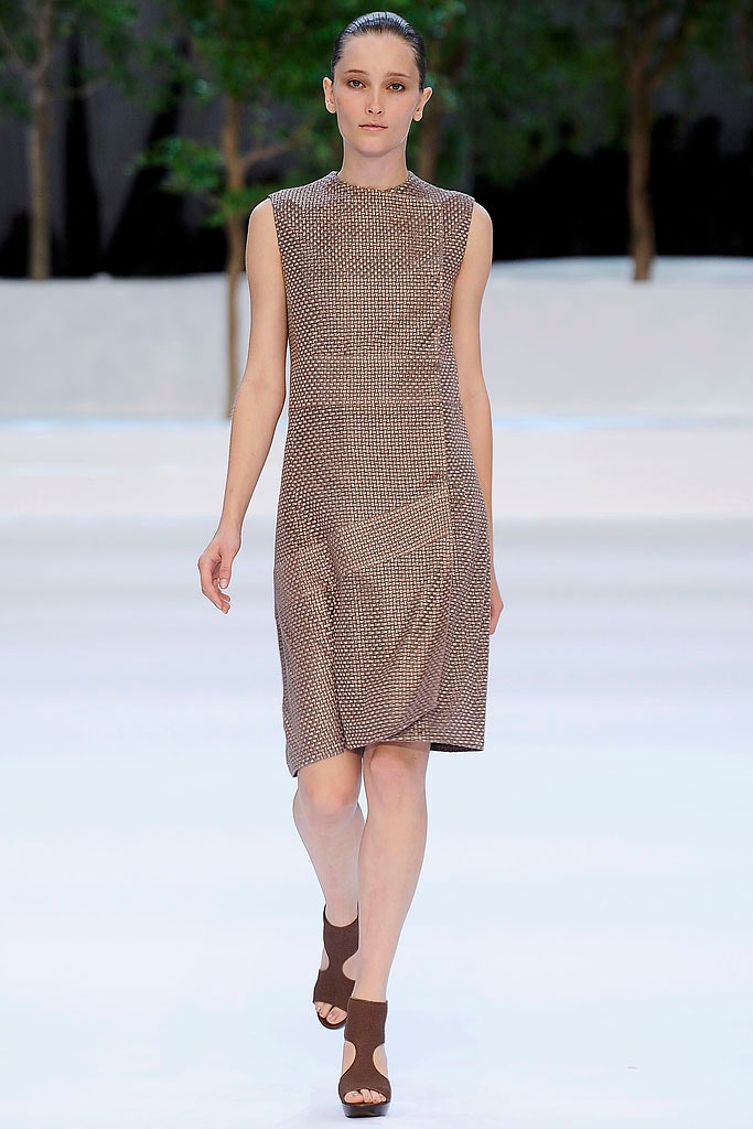 brown pleated midi dress with cutout shoes