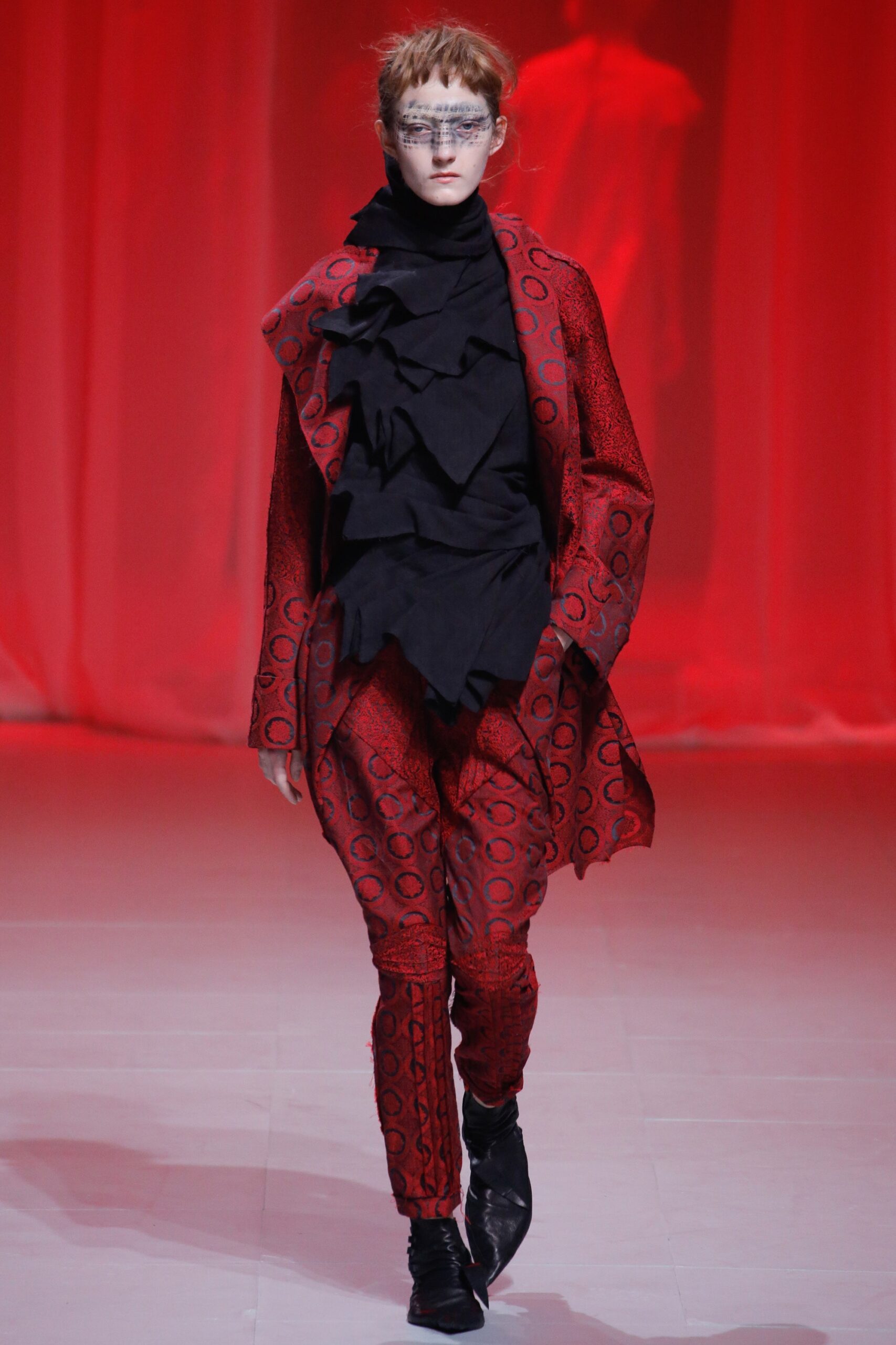 red silk long-sleeve collared fitted ruffled jacket