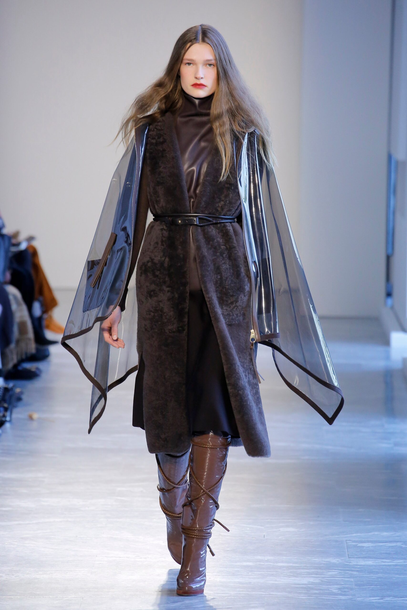 brown faux-fur long-sleeve collared fitted belted layered coat
