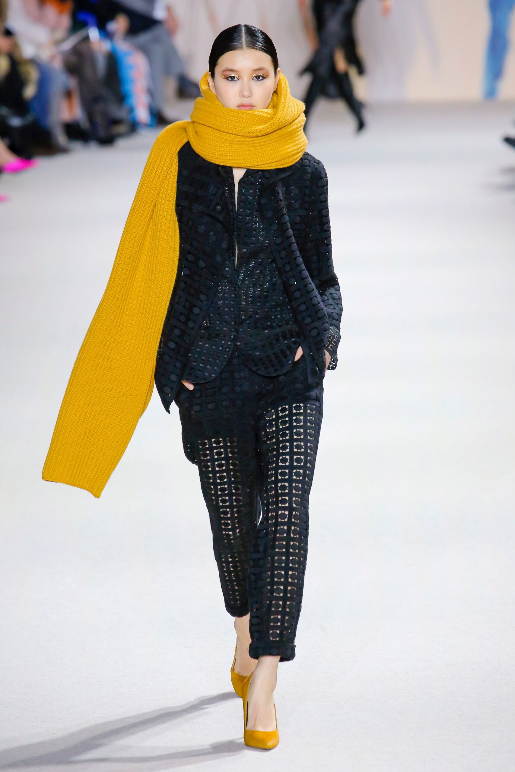 yellow knit scarf