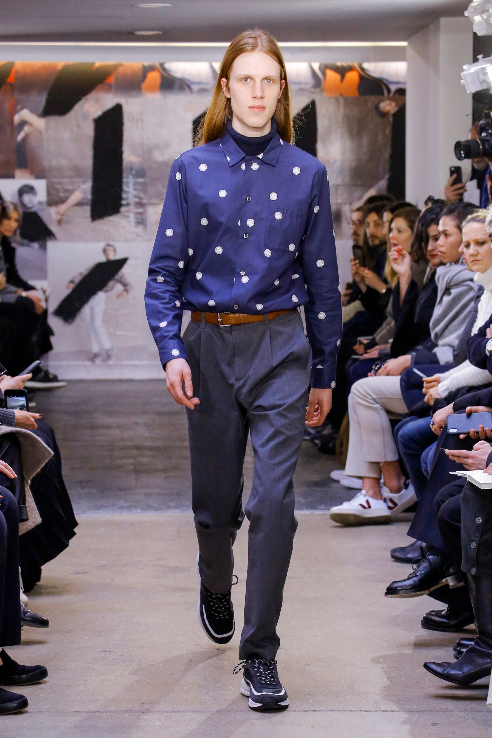 blue cotton long-sleeve collared relaxed polka-dot shirt