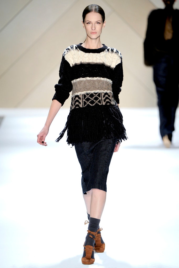 black wool long-sleeve collared fitted fringed embroidered sweater
