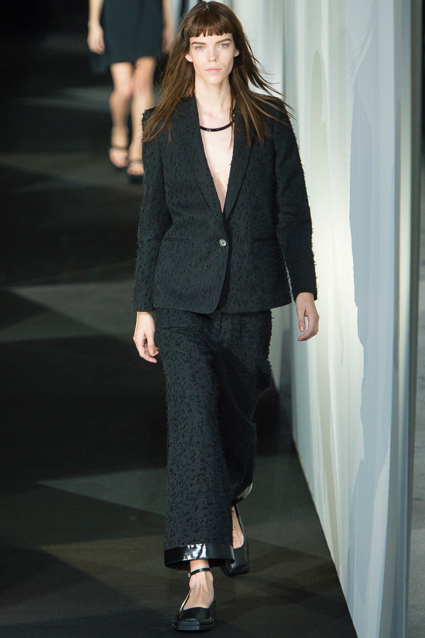 black wool long-sleeve collared tailored textured suit