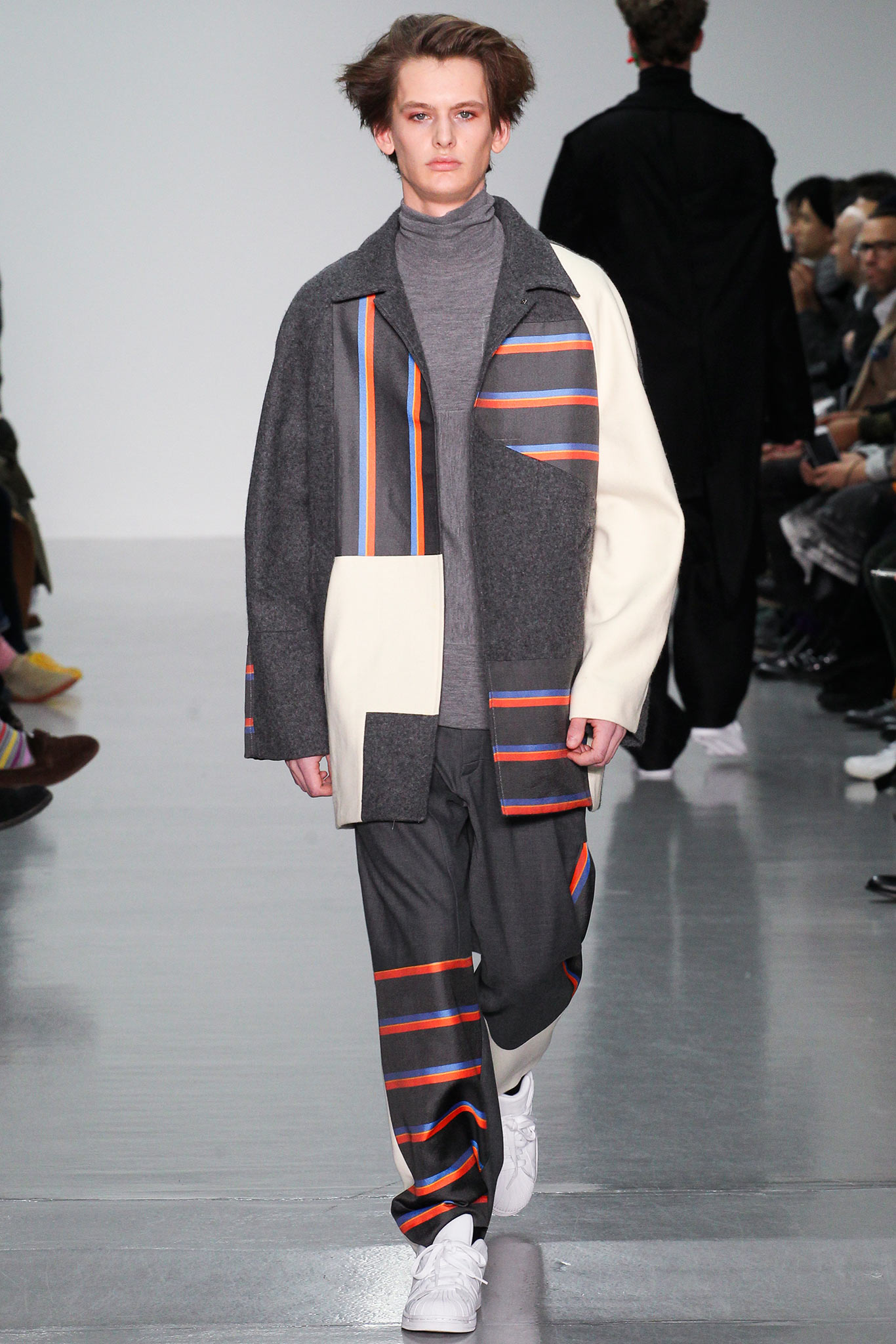 gray color-blocked relaxed jacket