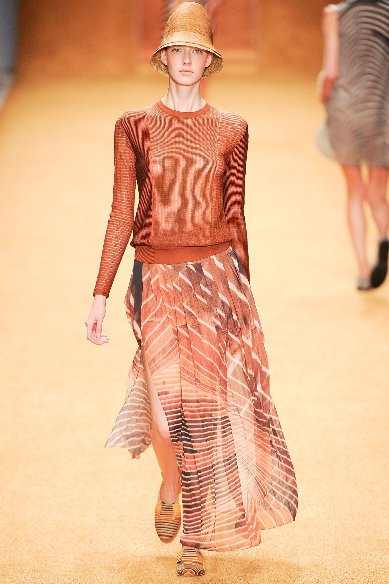 brown chiffon slit relaxed high-waisted pleated flowing skirt