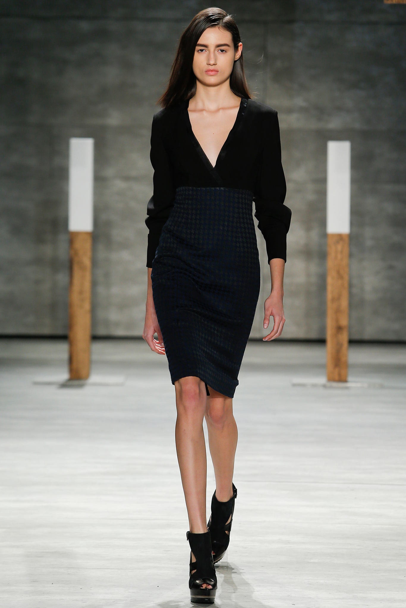 black and blue fitted midi dress
