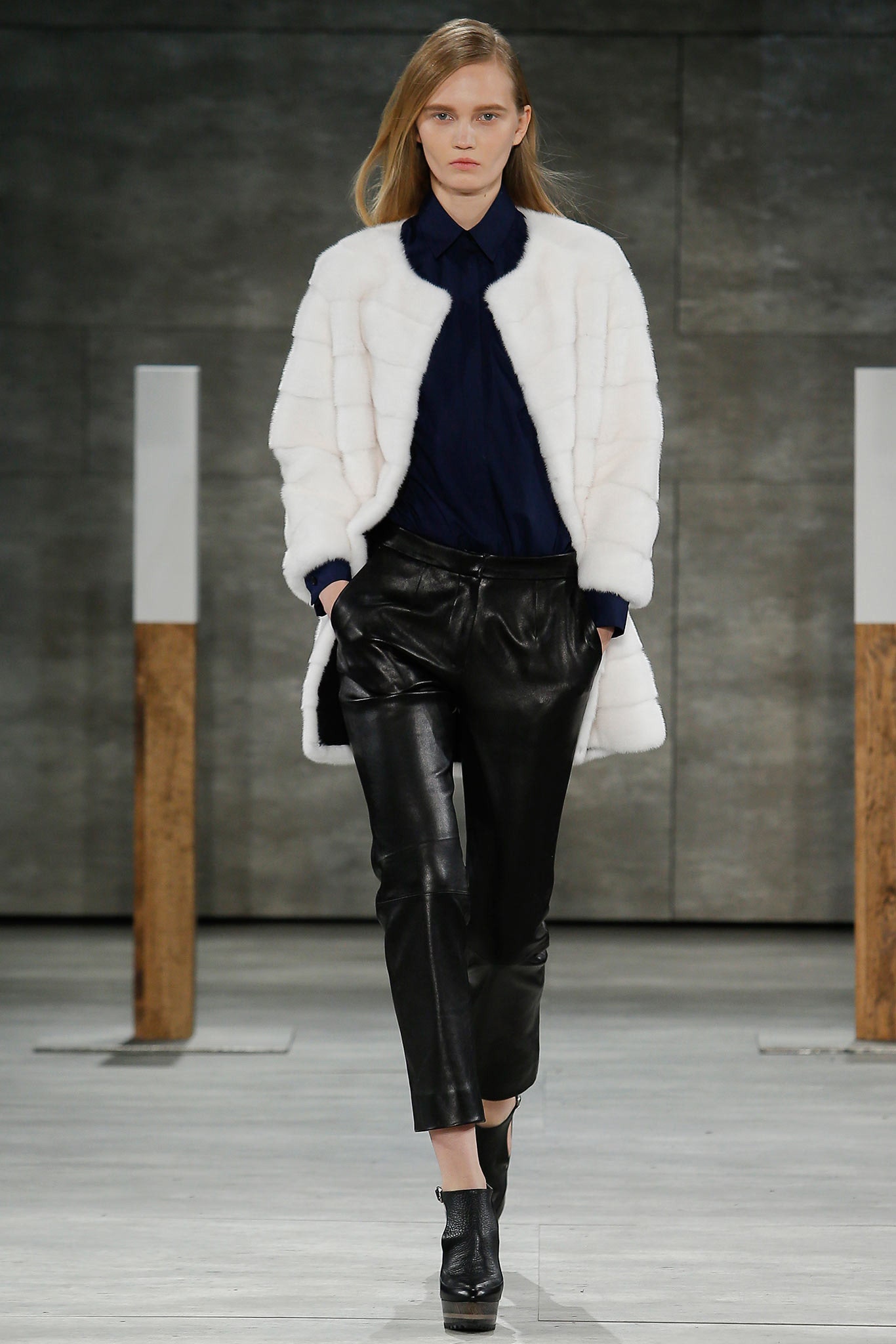 white faux-fur long-sleeve collared fitted zippered coat
