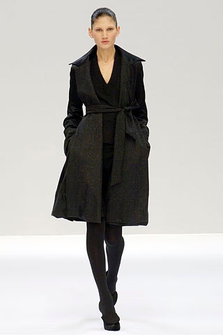 black wool long-sleeve collared fitted structured belted coat