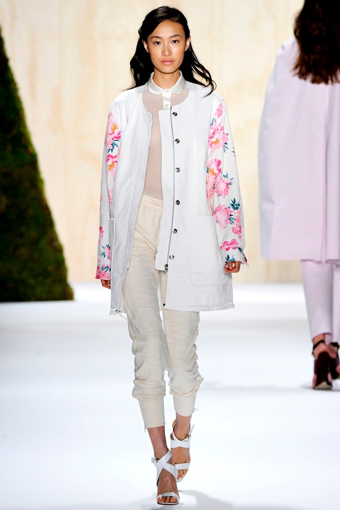 white cotton long-sleeve collared relaxed embroidered coat