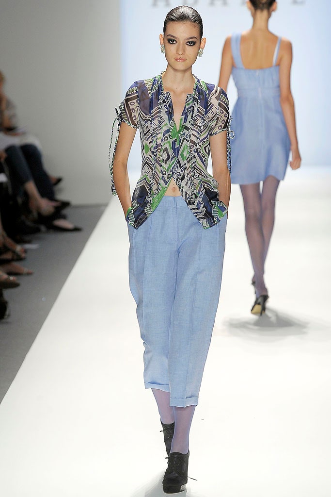 blue cotton short-sleeve collared relaxed printed cropped top