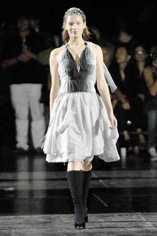 white and black pleated dress