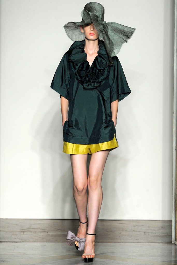 green silk short-sleeve collared relaxed ruffled top