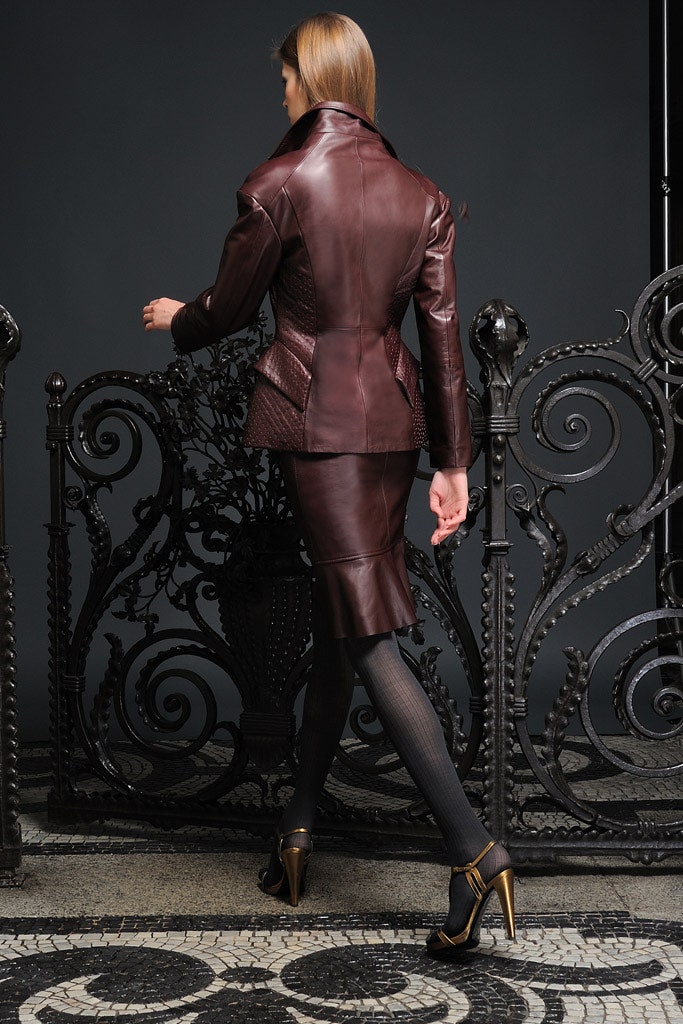 brown leather fitted pencil skirt