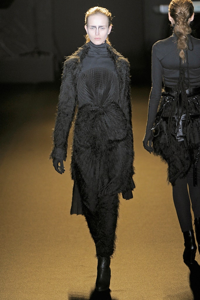 black fur long-sleeve high-neck fitted draped coat