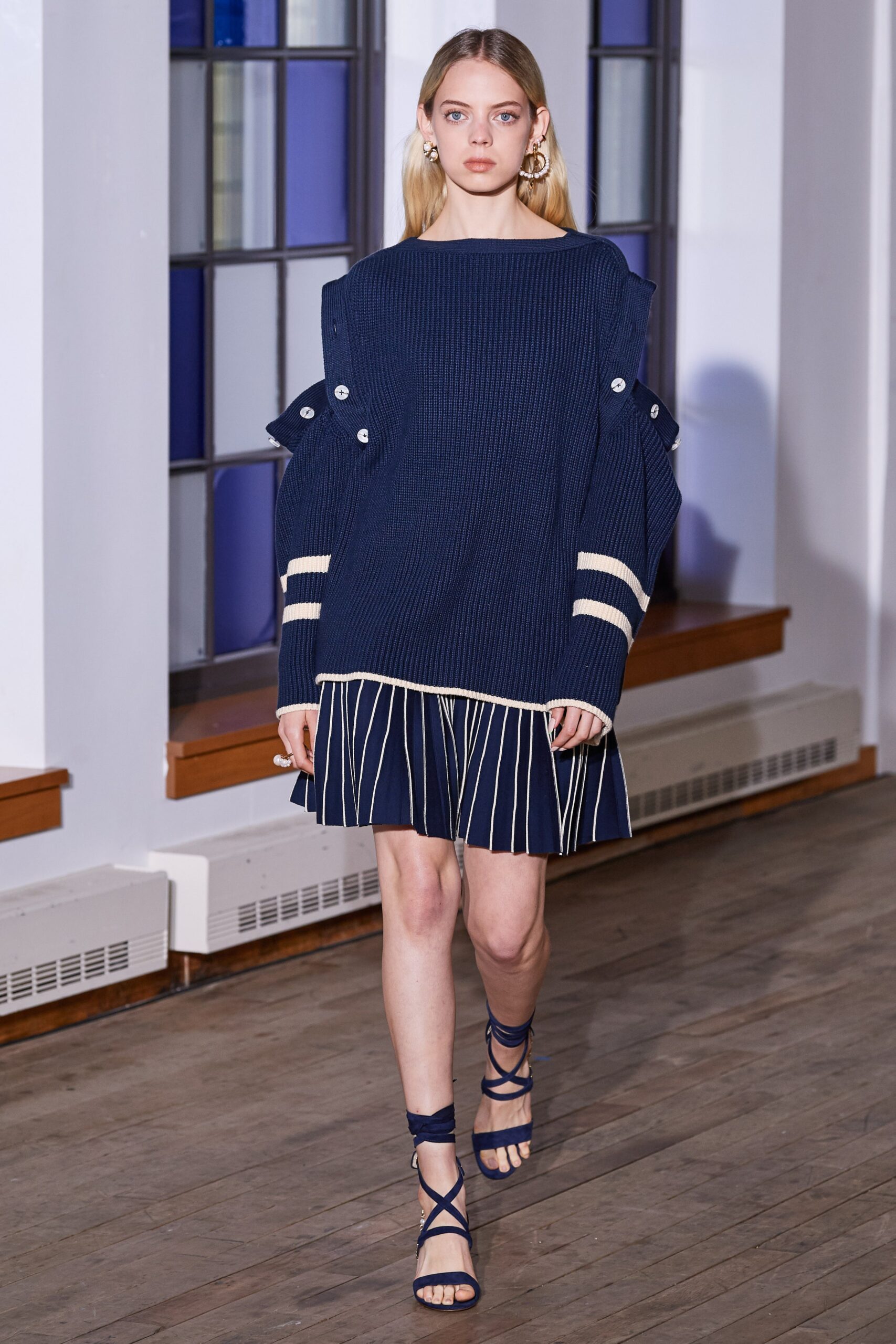 blue cotton fitted pleated mini skirt