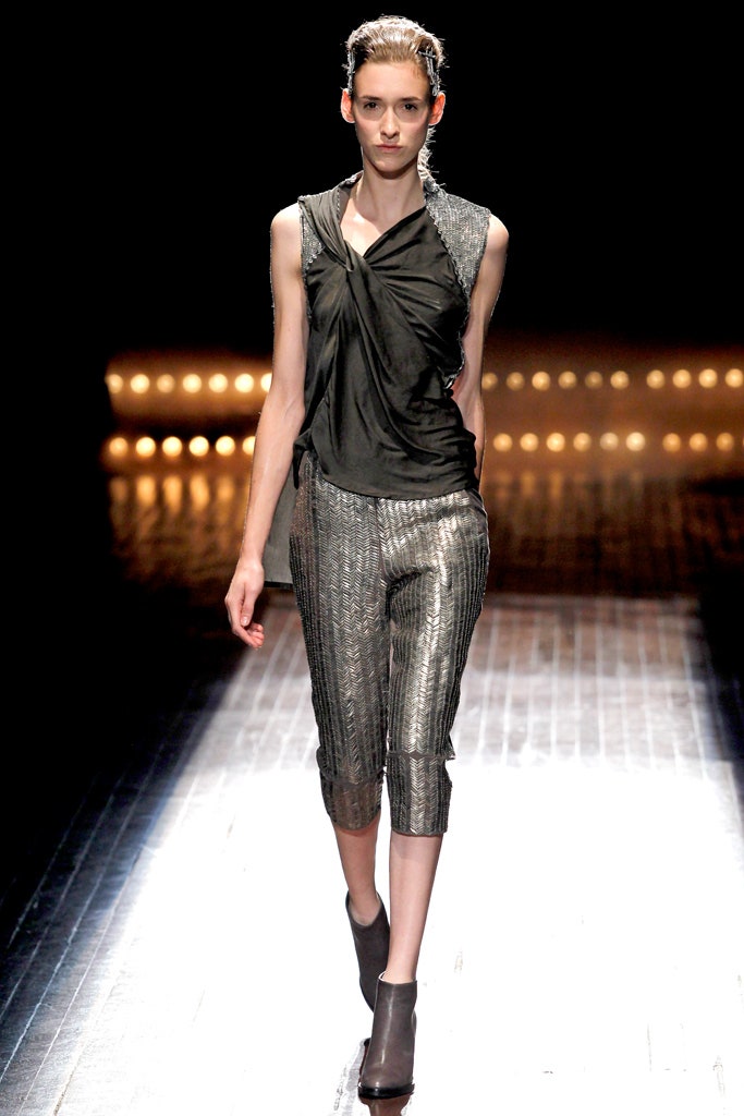 gray metallic slim pleated shiny cropped pants