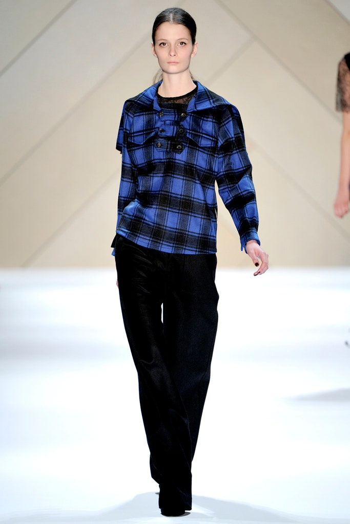 blue cotton long-sleeve collared relaxed checked shirt