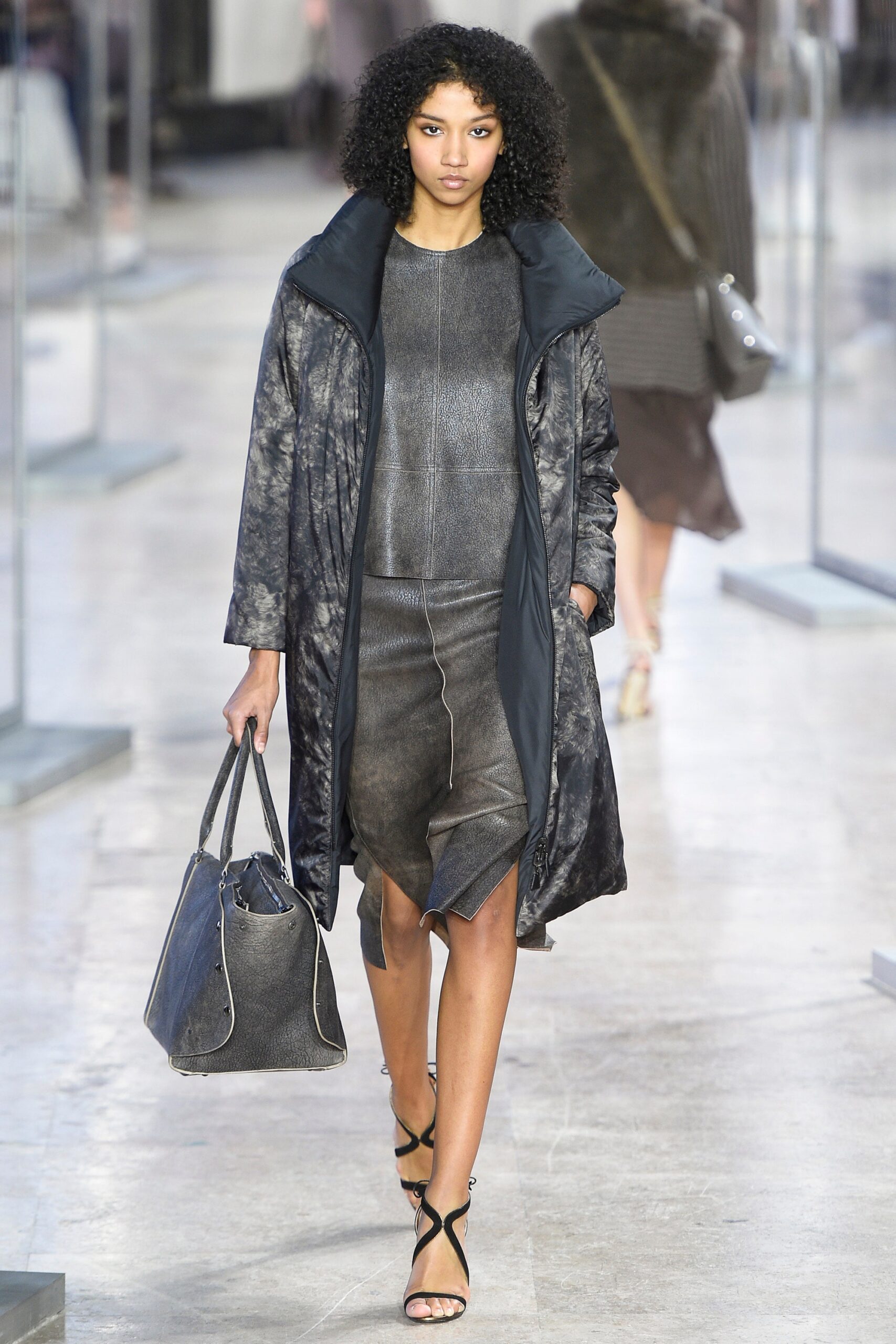 gray cotton long-sleeve collared relaxed draped coat
