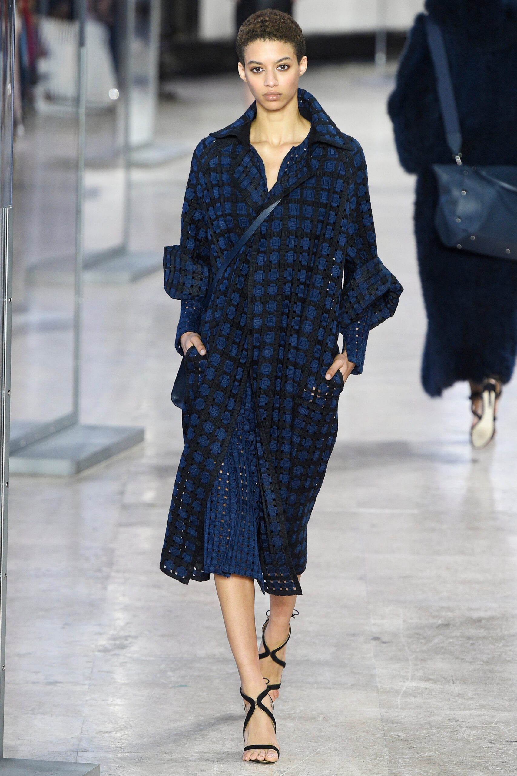 blue cotton long-sleeve collared oversized buttoned pockets coat