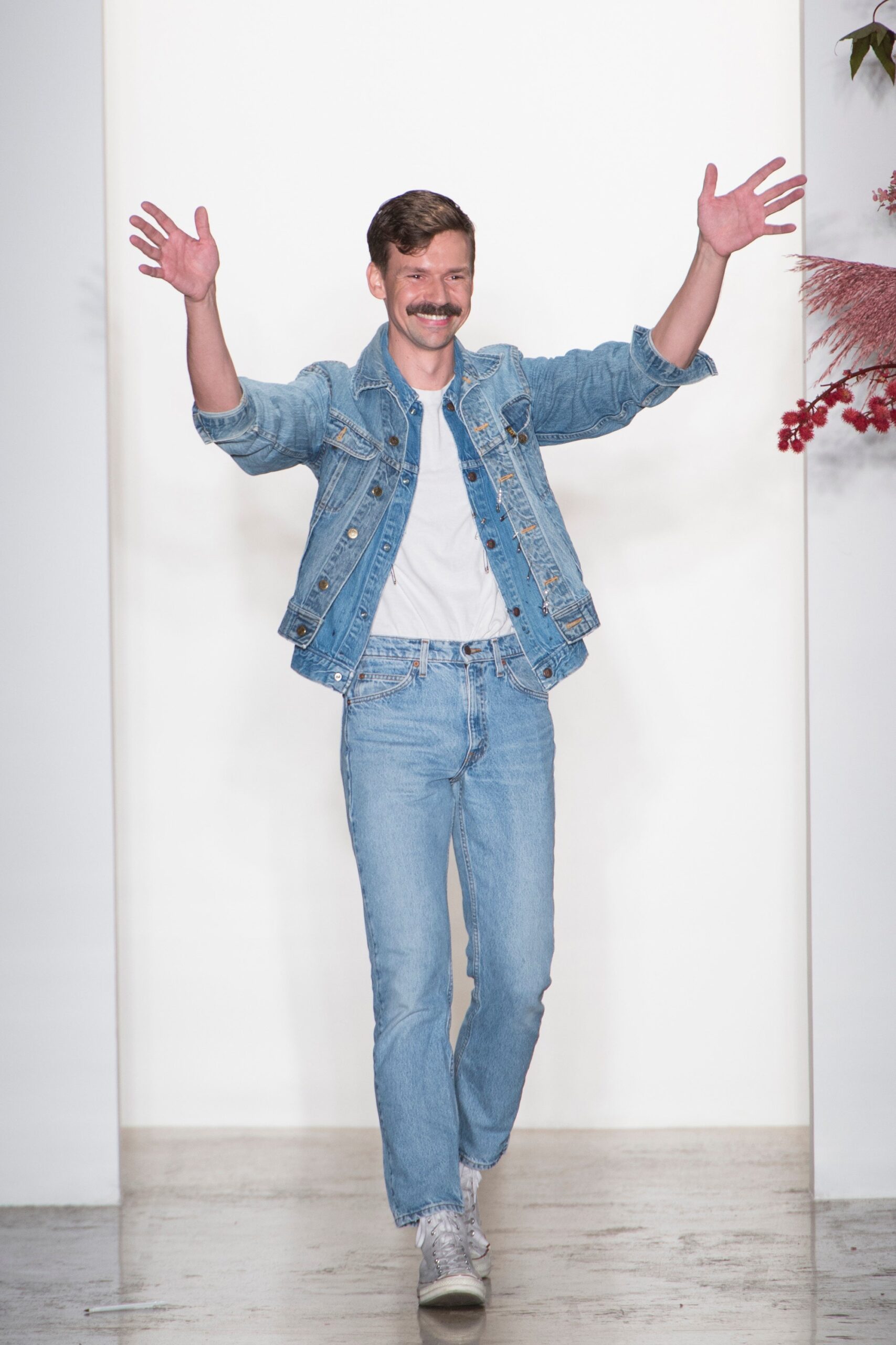 denim jacket white t-shirt blue jeans